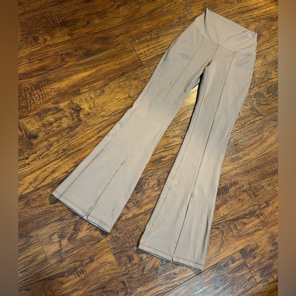 Yogalicious women’s size XS flare leggings